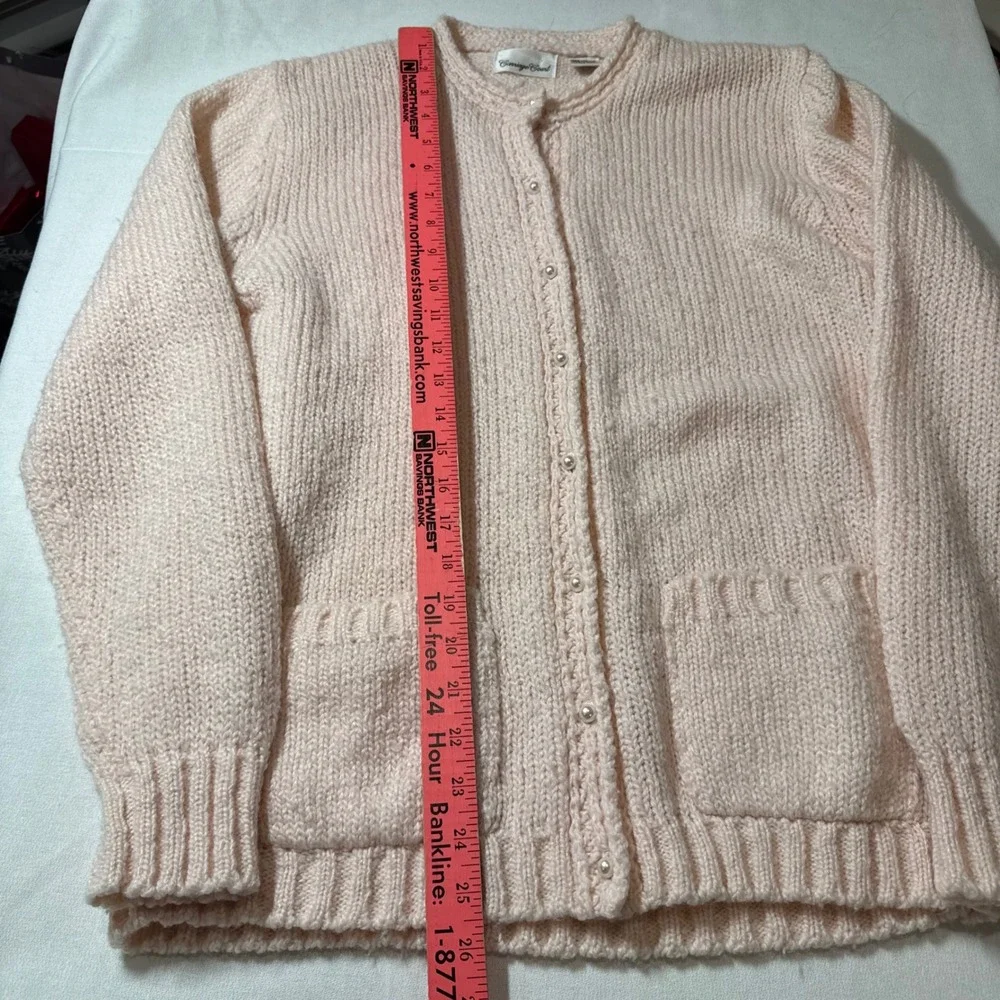 VTG Carriage Court Womens Cardigan Sweater Pink Pearl Button Knit Size‎ Medium - Picture 2 of 8
